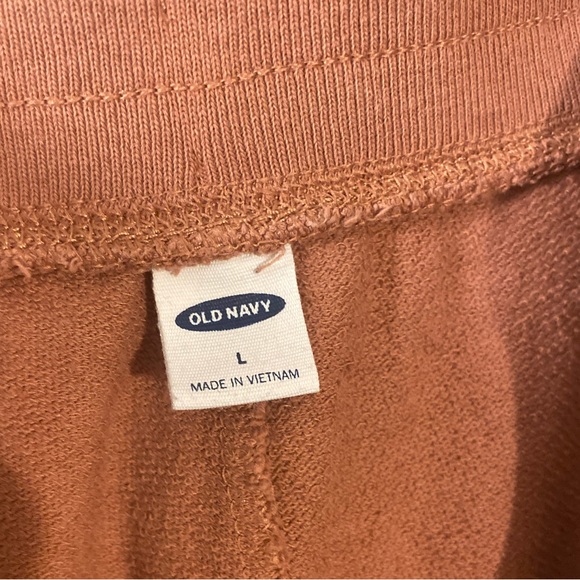 Large Old Navy Pants - Picture 3 of 3